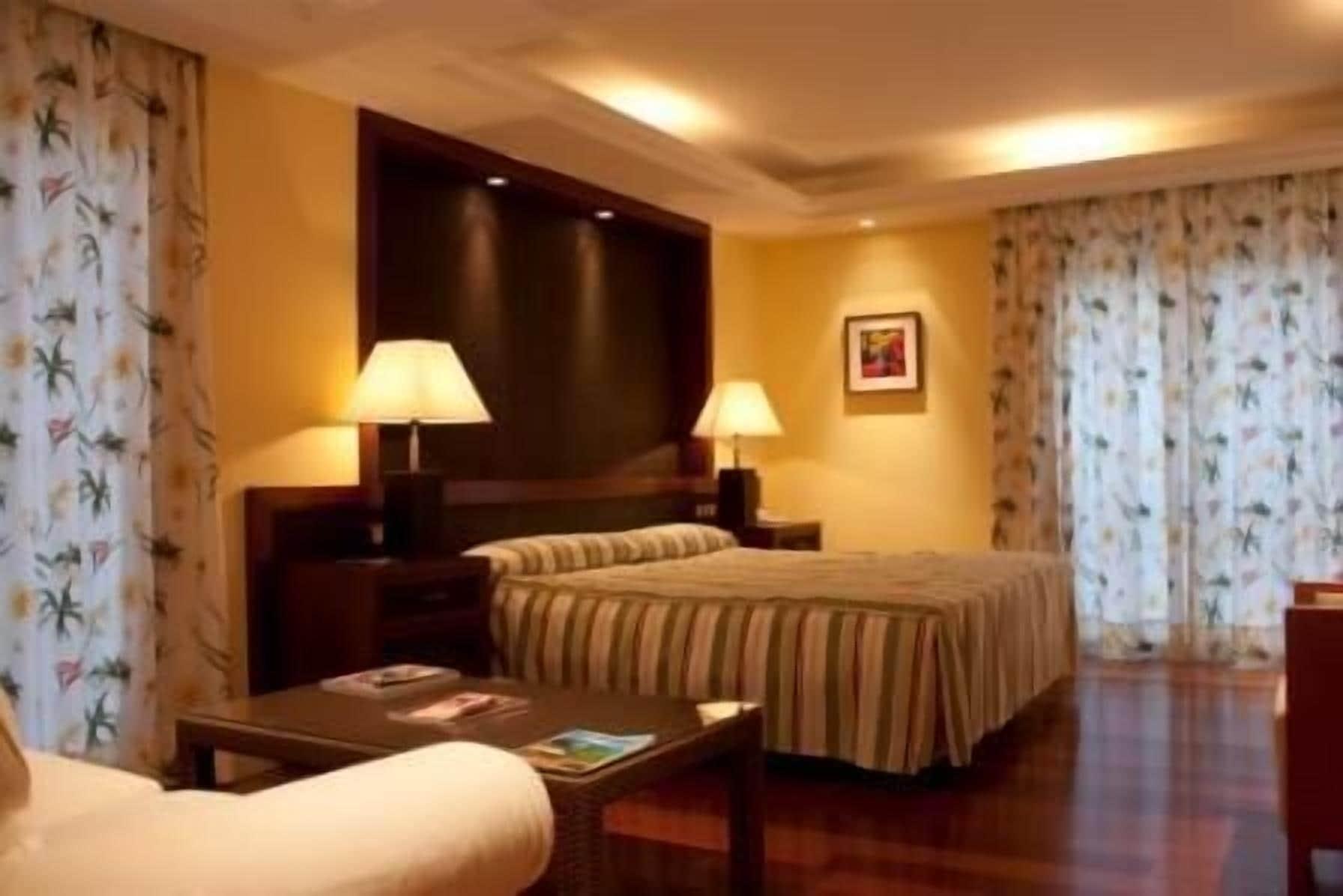 Hotel Mr Les Rotes Дения Экстерьер фото